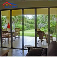 2 loại cửa lưới chống muỗi thường sử dụng cho cửa đi lại